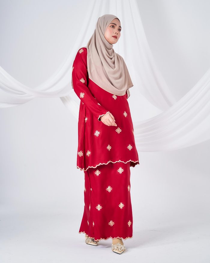 Baju Kurung Sulam Songket Tun Teja - Melati Maroon Red