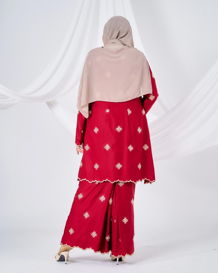 Baju Kurung Sulam Songket Tun Teja - Melati Maroon Red - Image 4