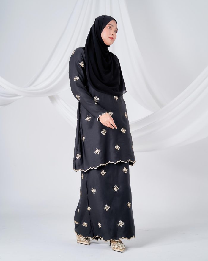 Baju Kurung Sulam Songket Tun Teja - Melati Matte Black