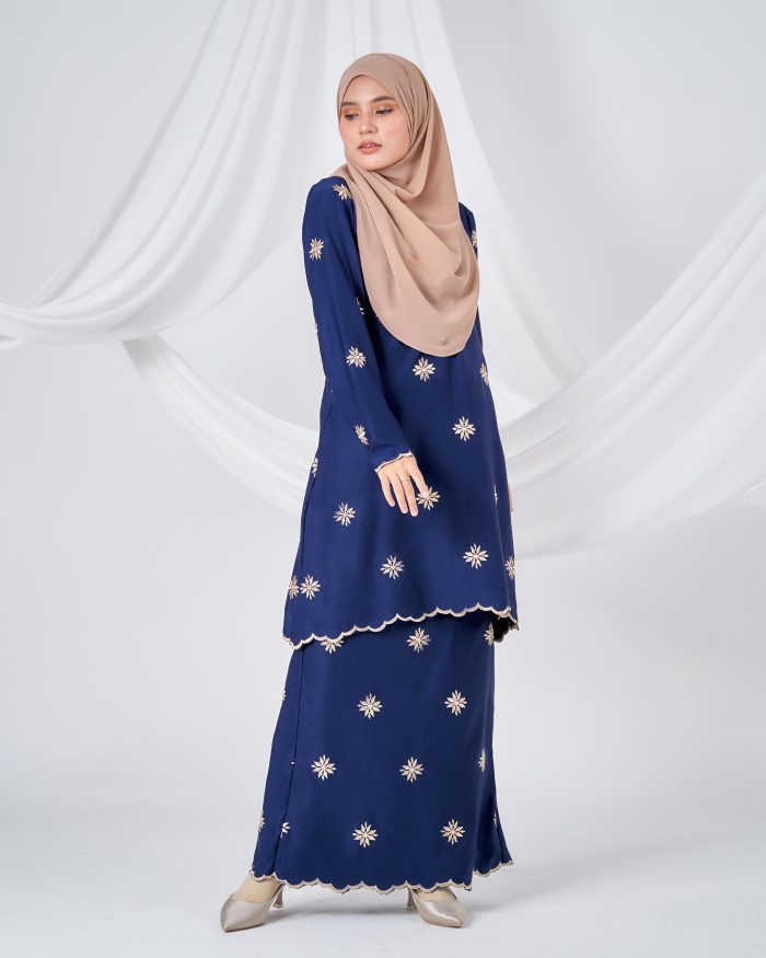 Baju Kurung Sulam Songket Tun Teja - Melati Navy Blue - Image 2