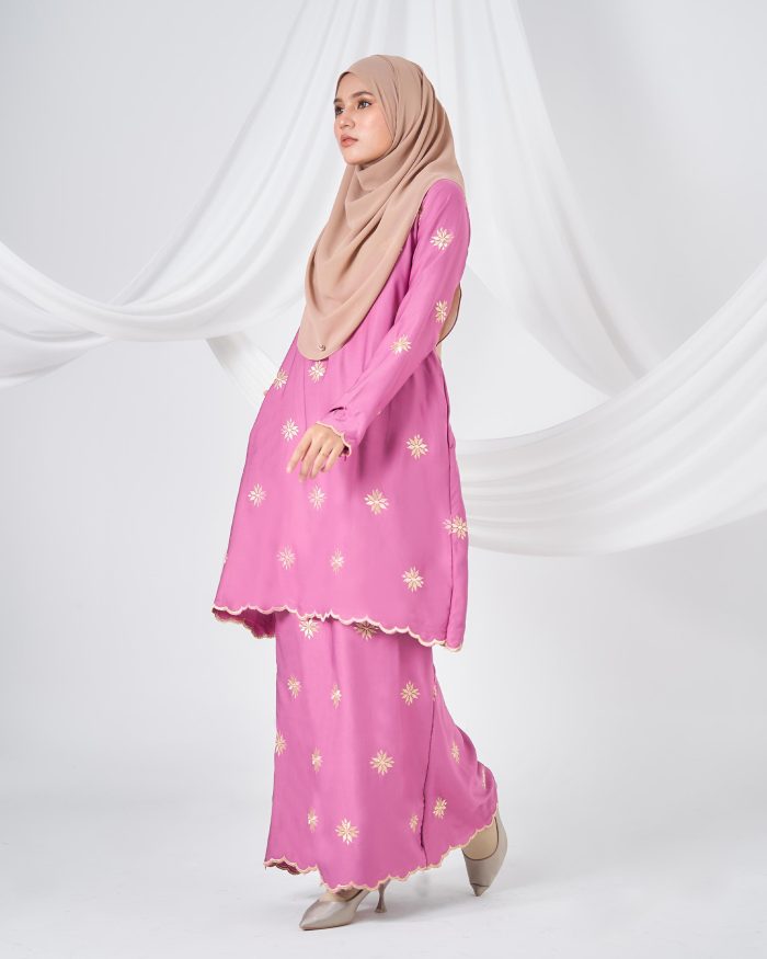 Baju Kurung Sulam Songket Tun Teja - Melati Rose Pink - Image 2