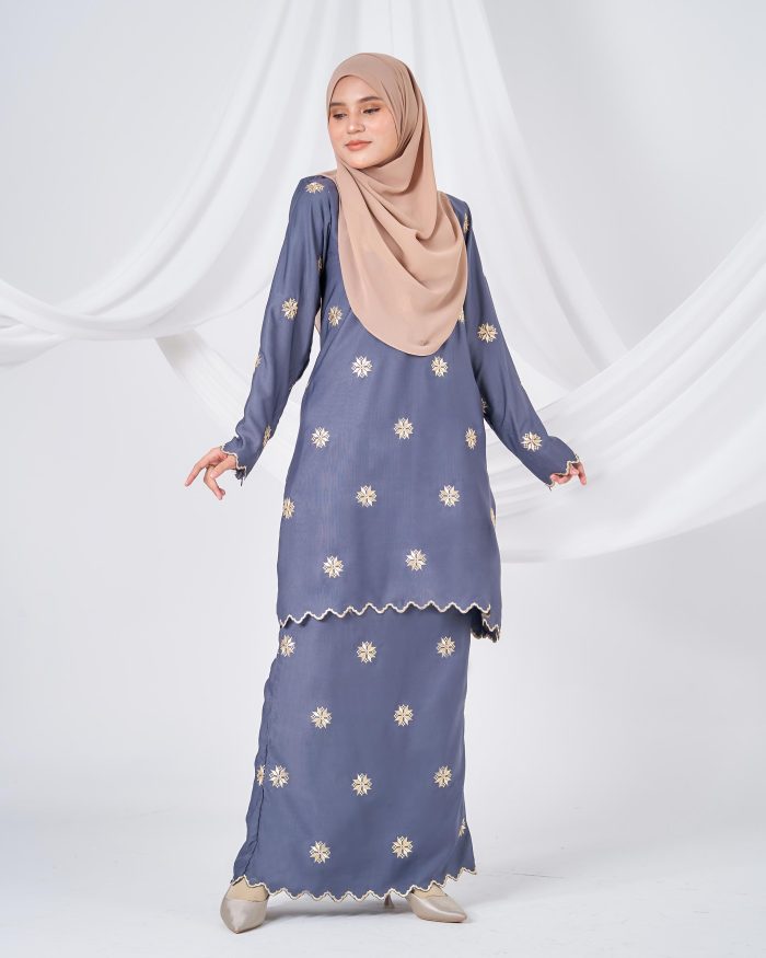 Baju Kurung Sulam Songket Tun Teja - Teratai Dim Grey - Image 2