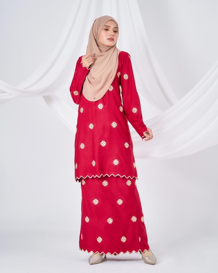 Baju Kurung Sulam Songket Tun Teja - Teratai Maroon Red - Image 3