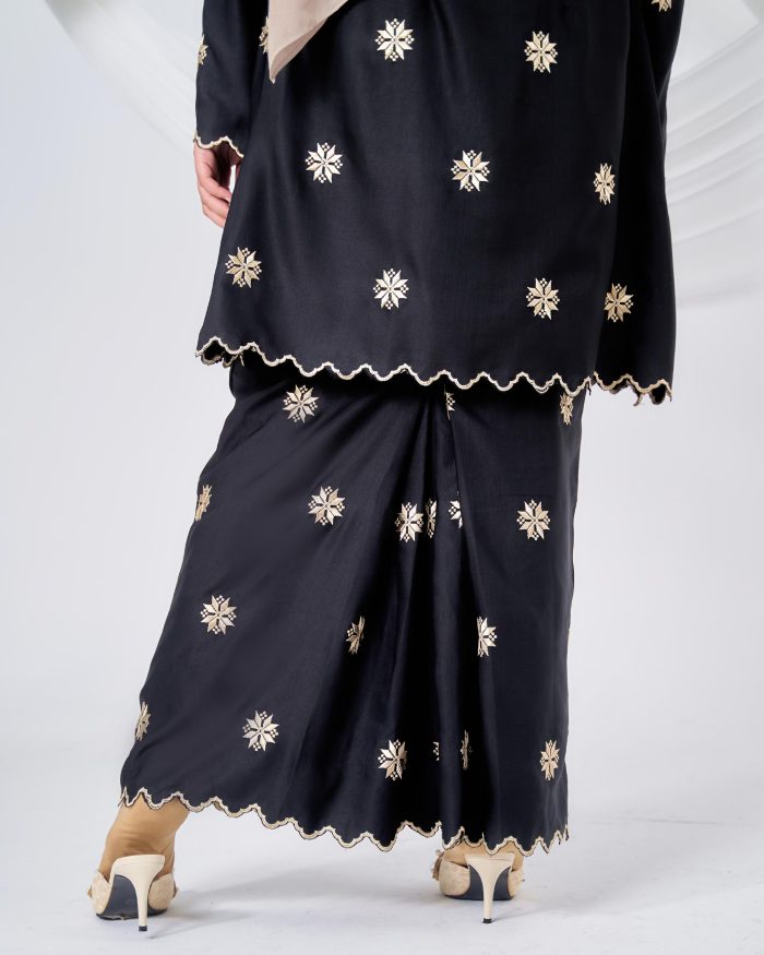 Baju Kurung Sulam Songket Tun Teja - Teratai Matte Black - Image 6