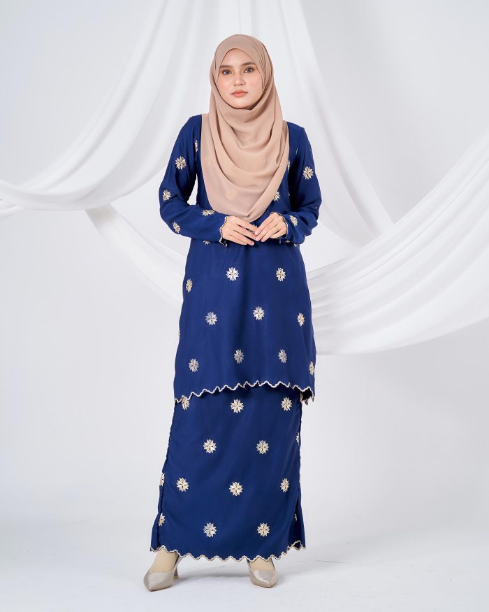 Baju Kurung Sulam Songket Tun Teja - Teratai Navy Blue - Image 3