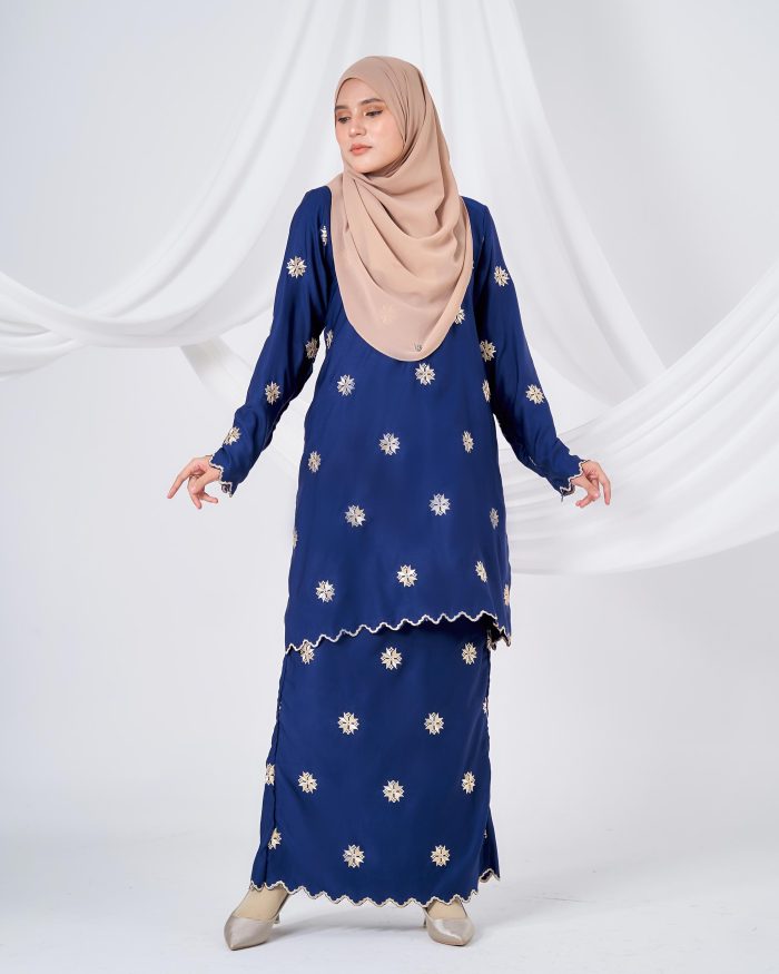 Baju Kurung Sulam Songket Tun Teja - Teratai Navy Blue