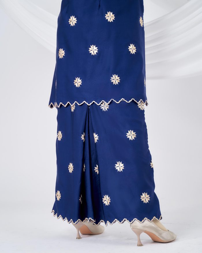 Baju Kurung Sulam Songket Tun Teja - Teratai Navy Blue - Image 5