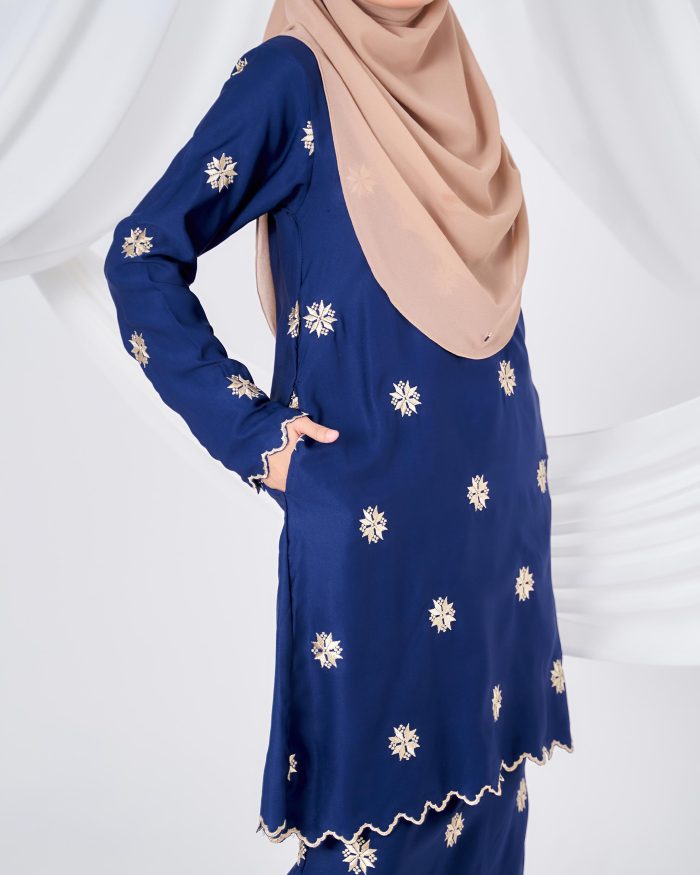 Baju Kurung Sulam Songket Tun Teja - Teratai Navy Blue - Image 6