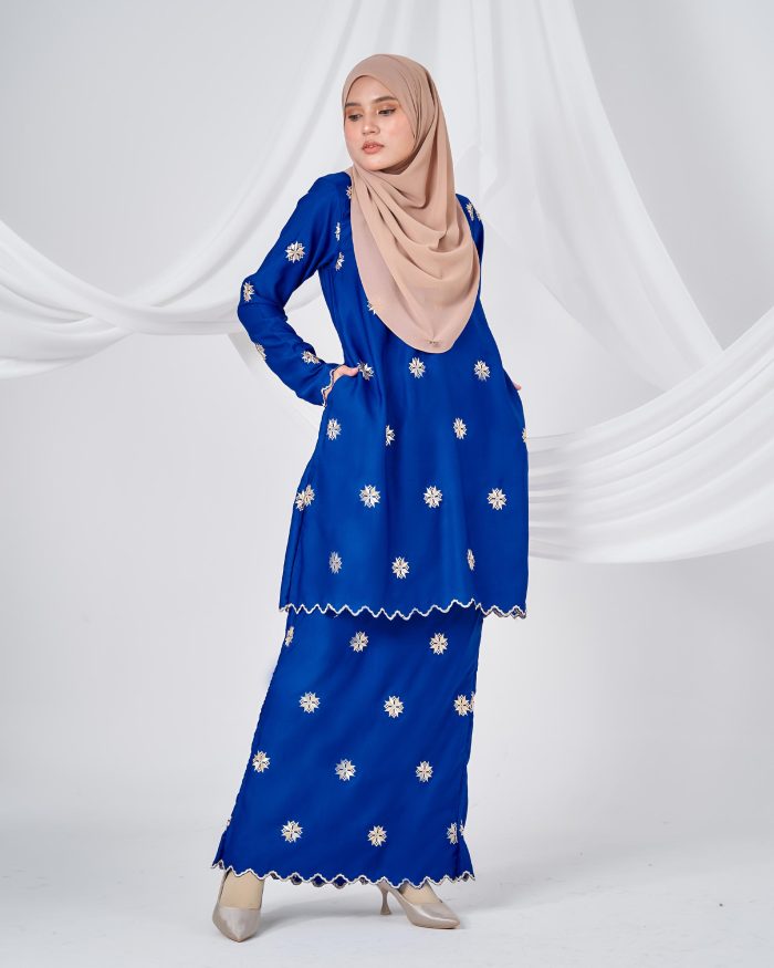 Baju Kurung Sulam Songket Tun Teja - Teratai Royal Blue - Image 2