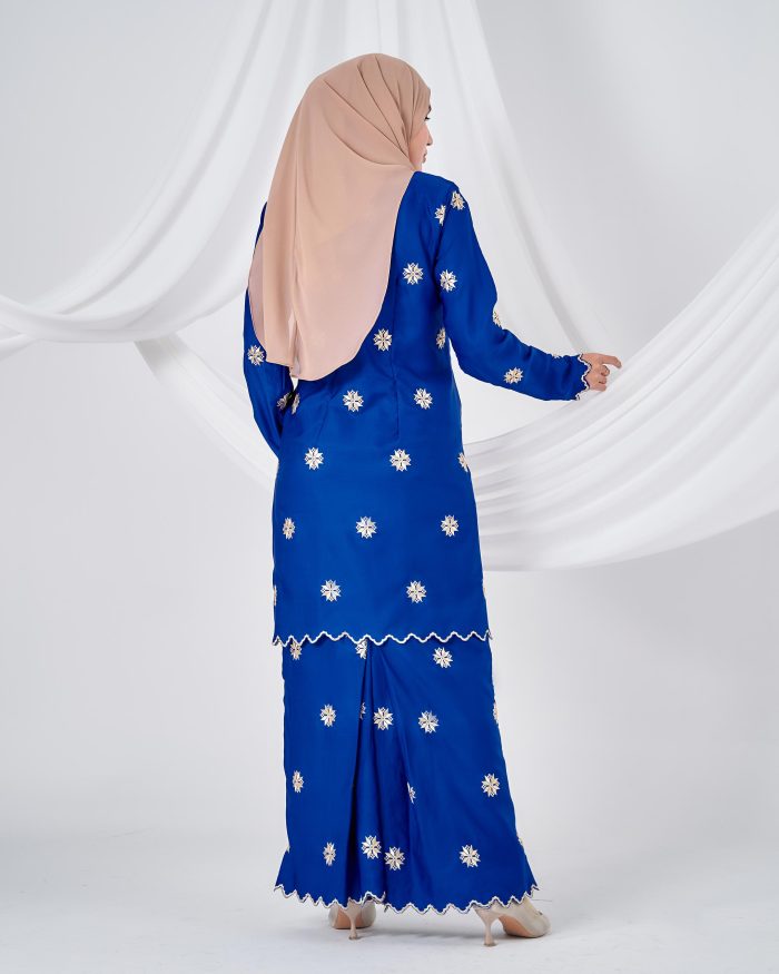 Baju Kurung Sulam Songket Tun Teja - Teratai Royal Blue - Image 4