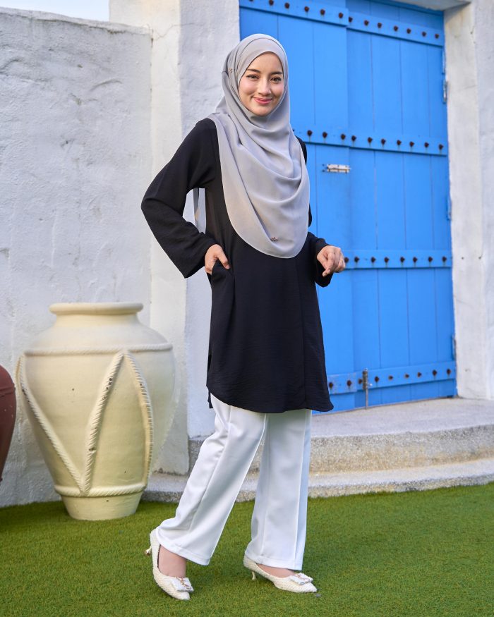 Blouse Rasha - Black - Image 2