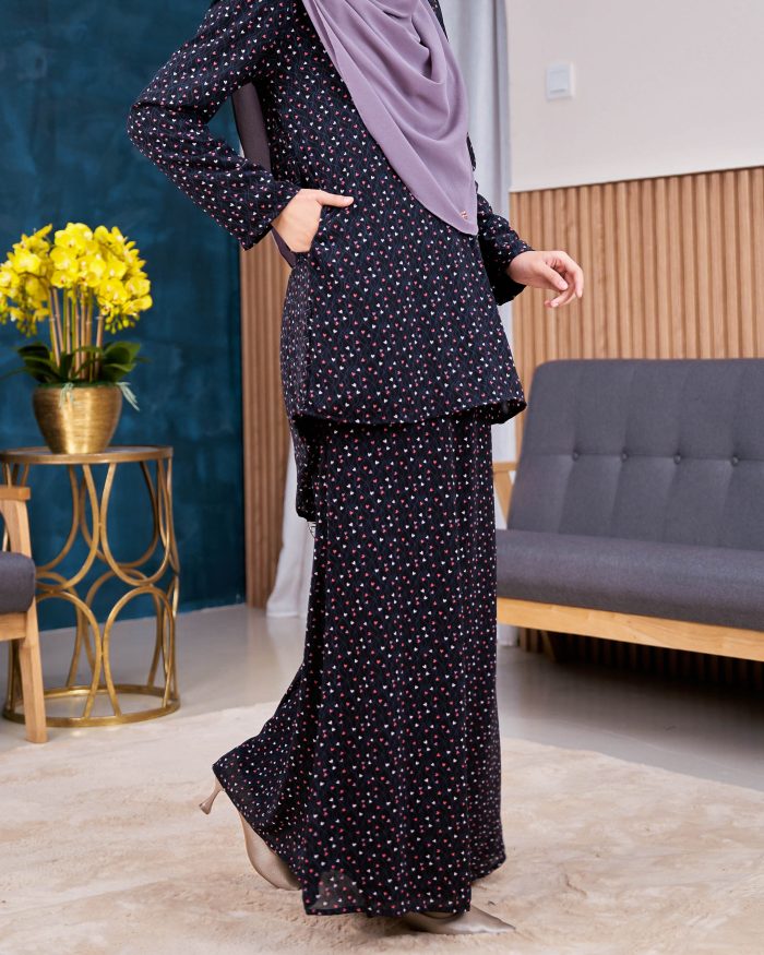 Baju Kurung Moden Chiffon Puffy Sandra - Mistic Black - Image 4