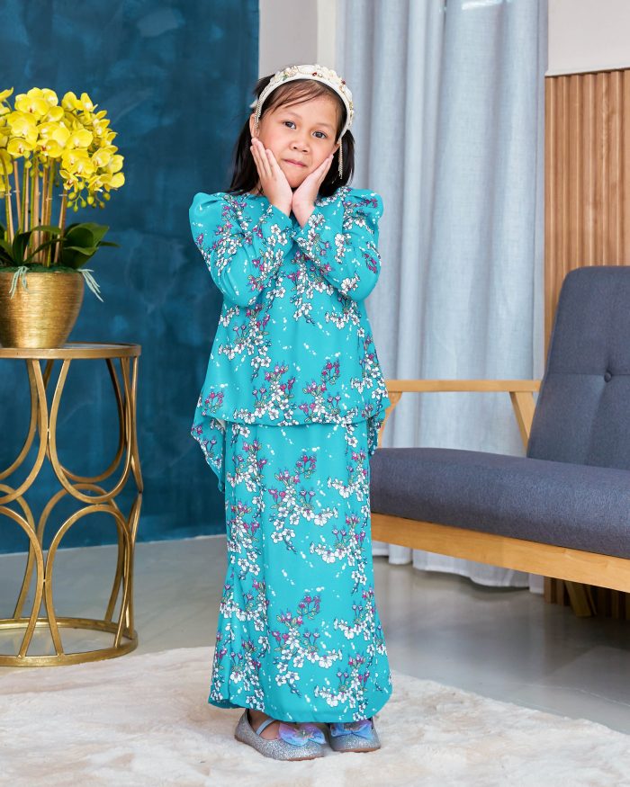 Baju Kurung Moden Chiffon Puffy Sandra Kids - Turquoise Gloria - Image 2