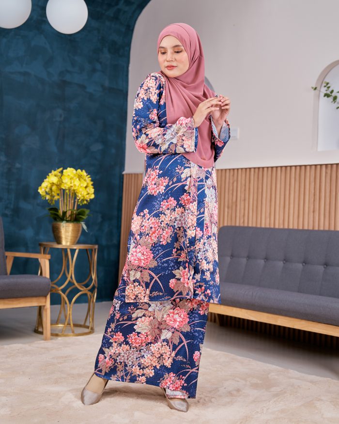 Baju Kebarung Sajeeda - Midnight Blue - Image 2