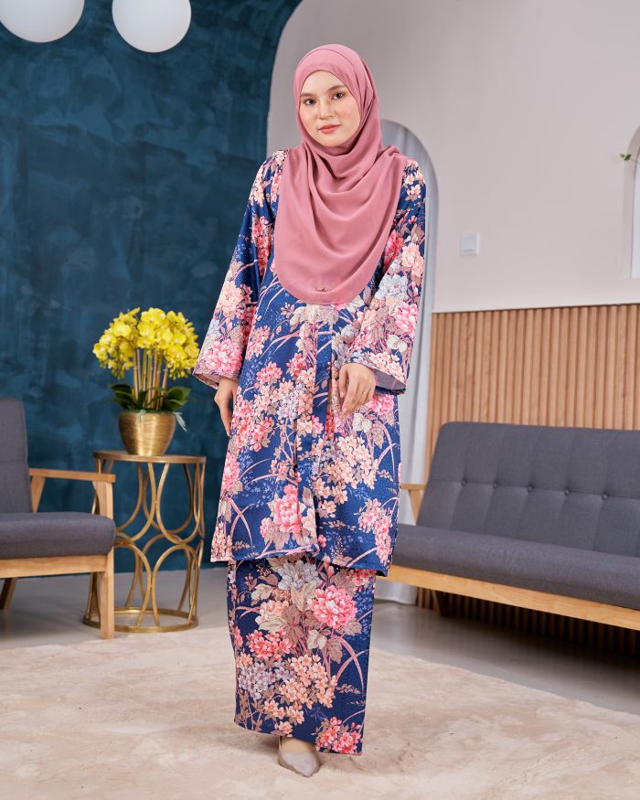 Baju Kebarung Sajeeda - Midnight Blue - Image 3