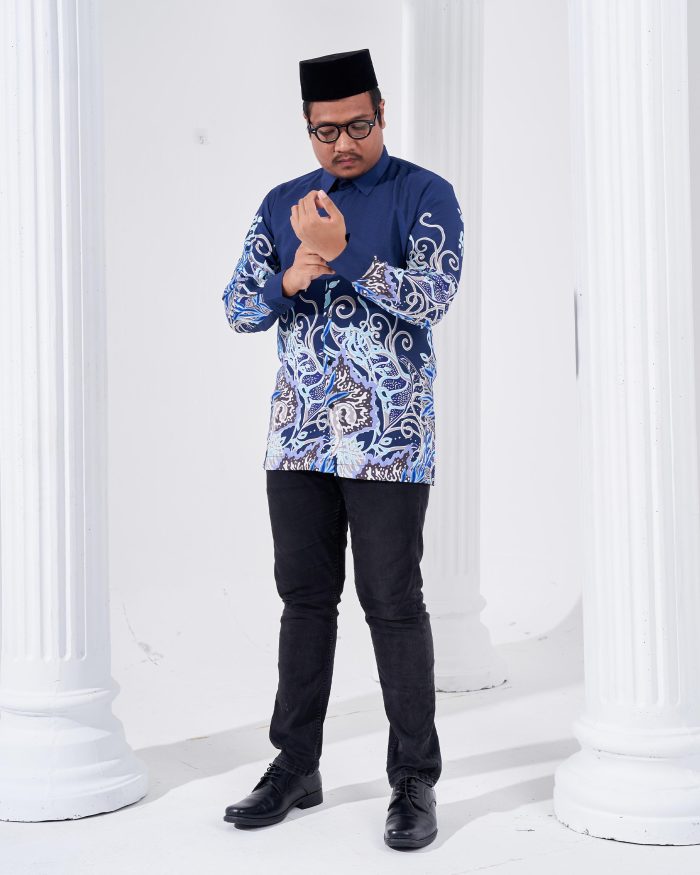 Kemeja Batik Sultan 2.0 - Dangsari Navy Blue - Image 4