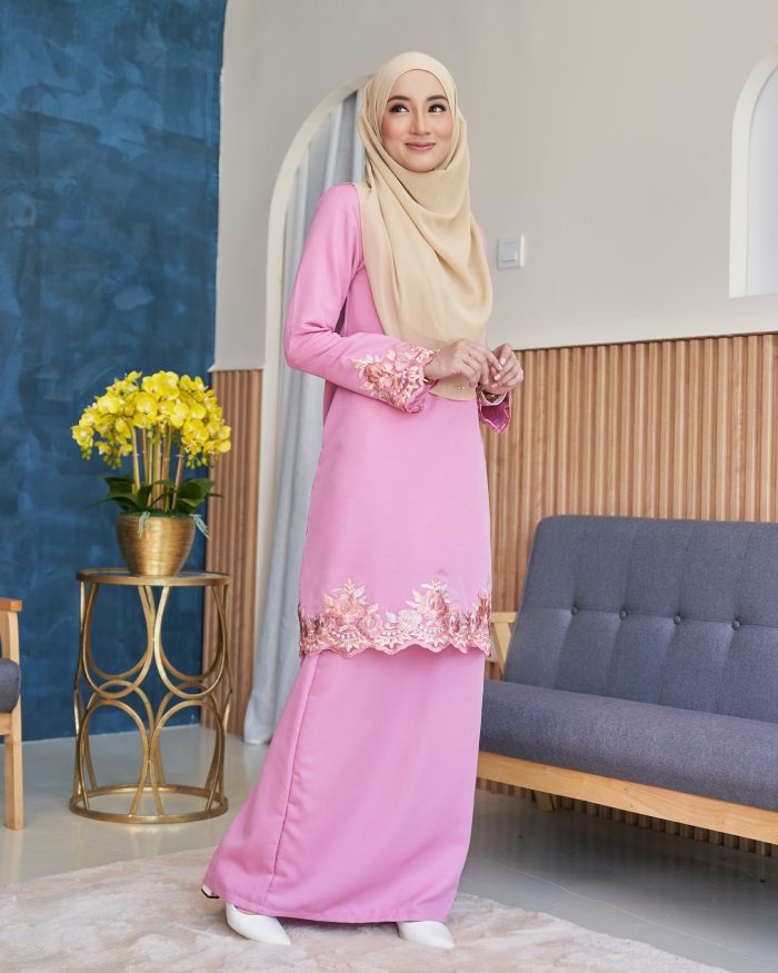 Baju Kurung Lace Safaira - Carnation Pink - Image 3