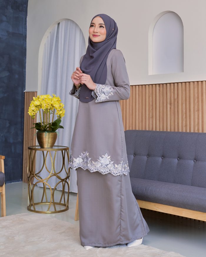 Baju Kurung Lace Safaira - Charcoal Grey - Image 3