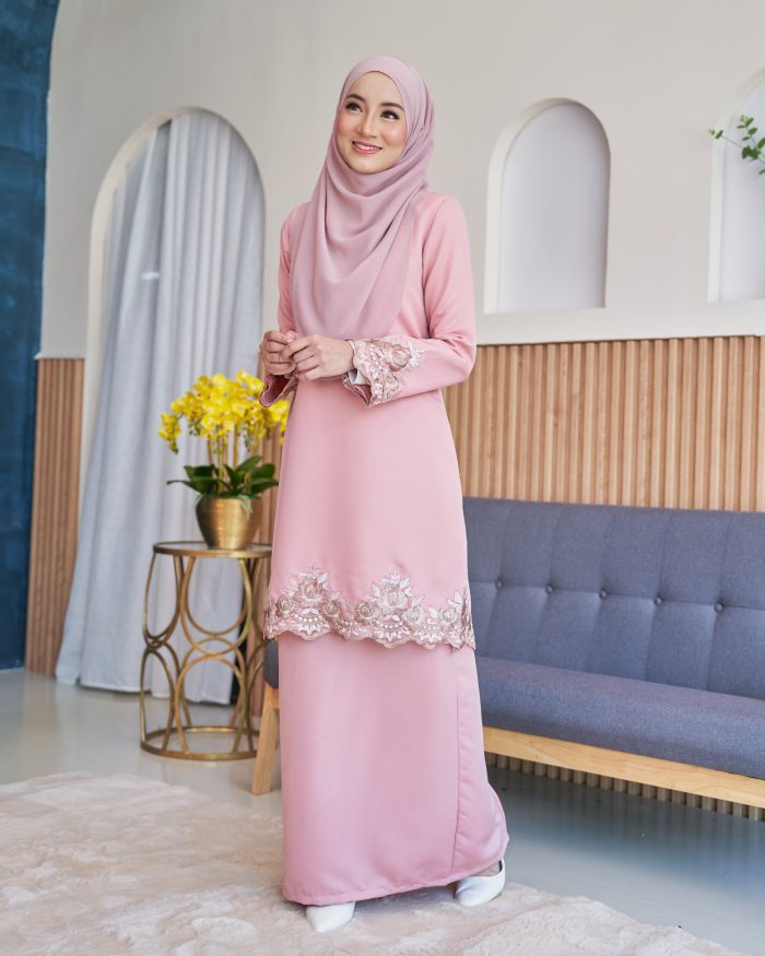 Baju Kurung Lace Safaira - Charm Pink