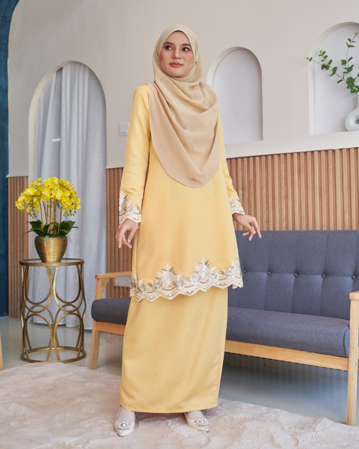 Baju Kurung Lace Safaira - Crayola Yellow