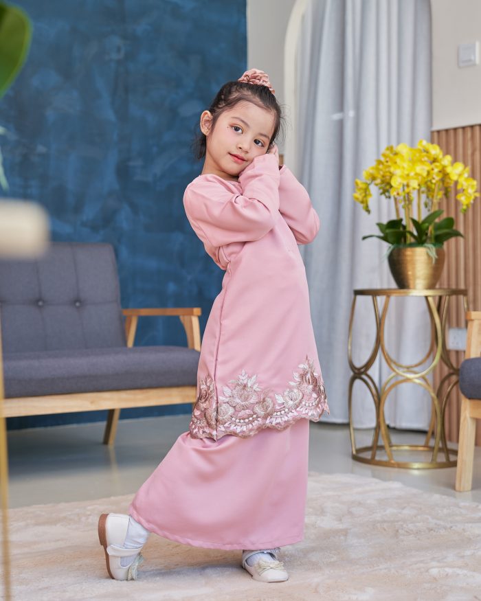 Baju Kurung Lace Safaira Kids - Charm Pink - Image 3