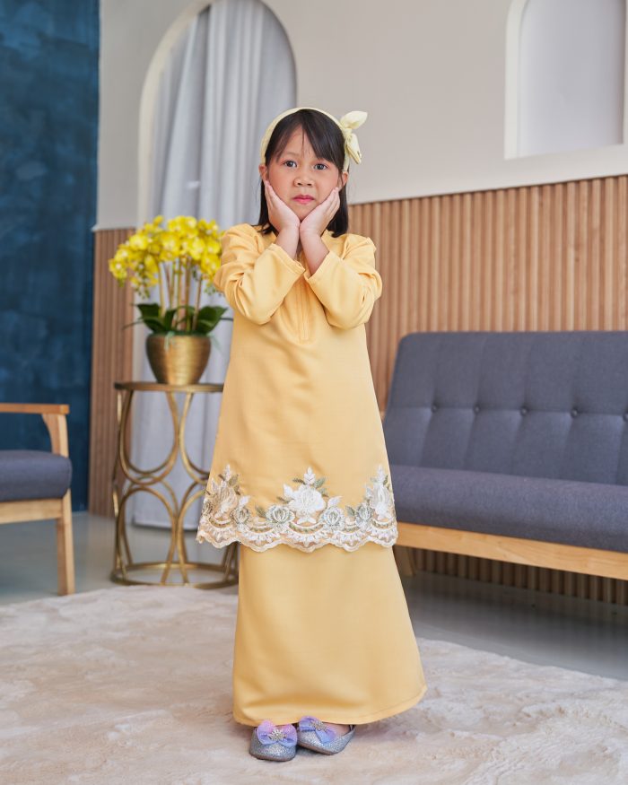 Baju Kurung Lace Safaira Kids - Crayola Yellow - Image 3