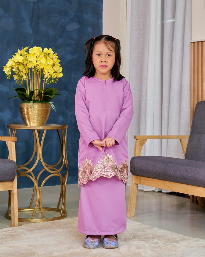 Baju Kurung Lace Safaira Kids - Munsell Purple - Image 3