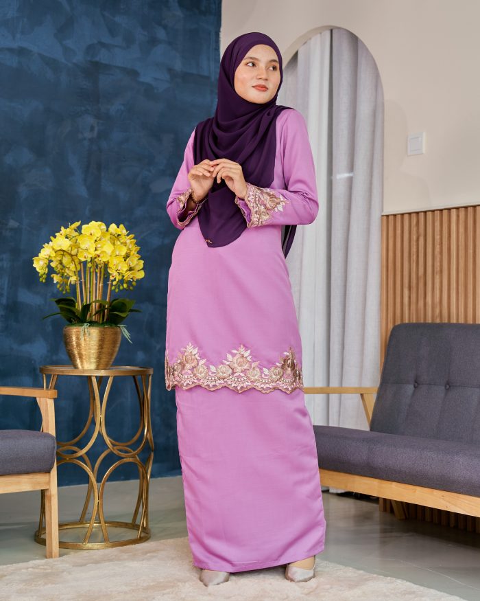 Baju Kurung Lace Safaira - Munsell Purple - Image 3