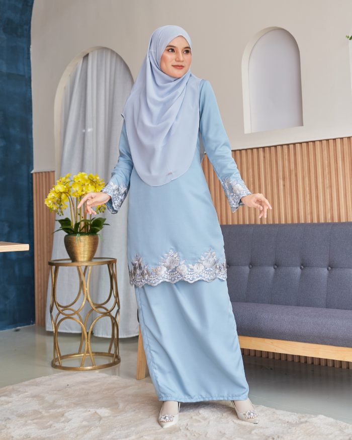 Baju Kurung Lace Safaira - Powder Blue - Image 2