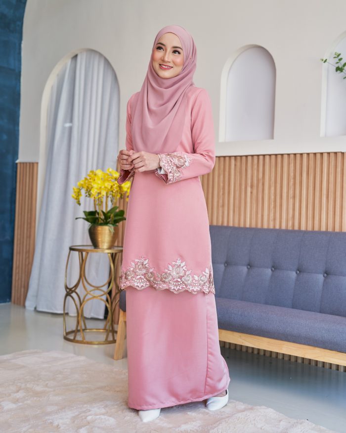 Baju Kurung Lace Safaira - Taffy Pink - Image 2