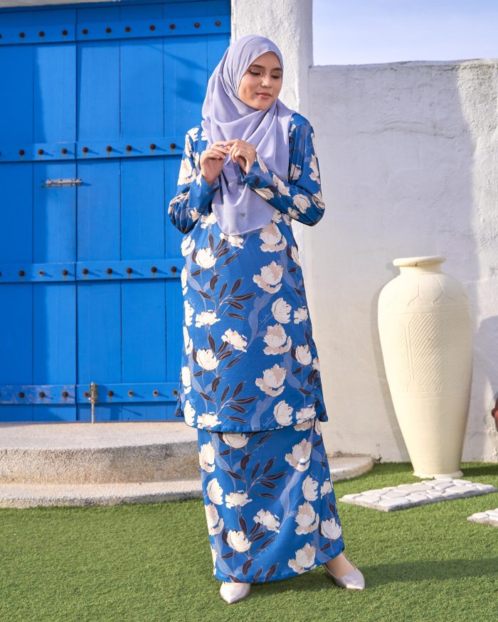 Baju Kurung Pahang Laura Printed 10.0 - Aegean Carnation