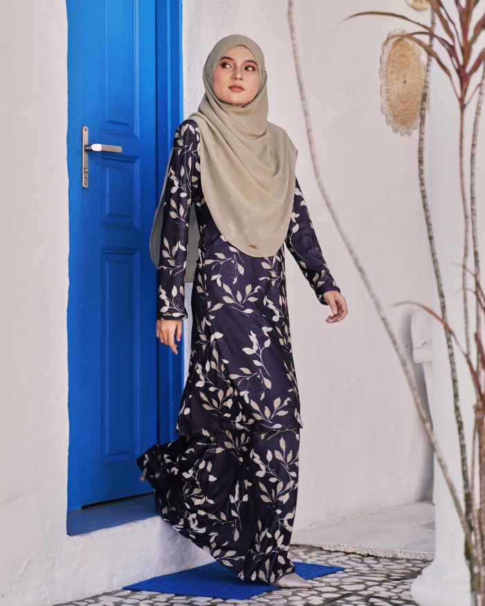 Baju Kurung Pahang Laura Printed 10.0 - Black Rose
