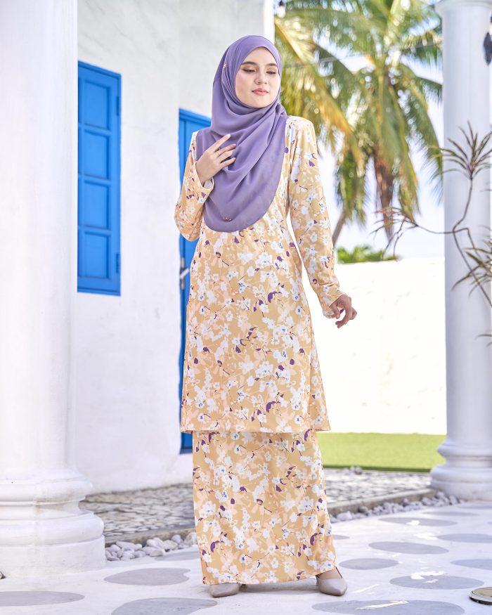 Baju Kurung Pahang Laura Printed 9.0 - Canary Liliago - Image 2