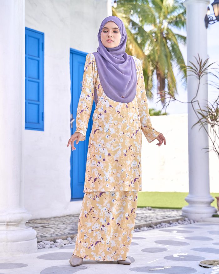 Baju Kurung Pahang Laura Printed 9.0 - Canary Liliago - Image 3