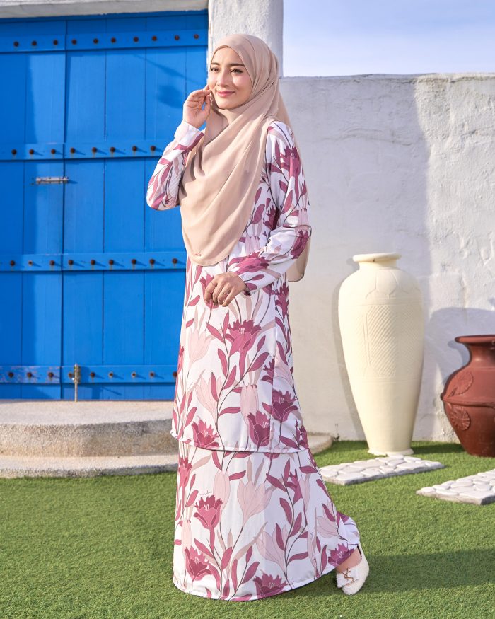 Baju Kurung Pahang Laura Printed 10.0 - Cranesbill Lily