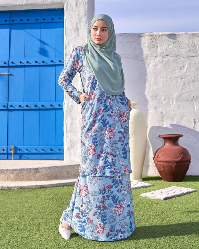 Baju Kurung Pahang Laura Printed 10.0 - Dahlia Turqoise - Image 3