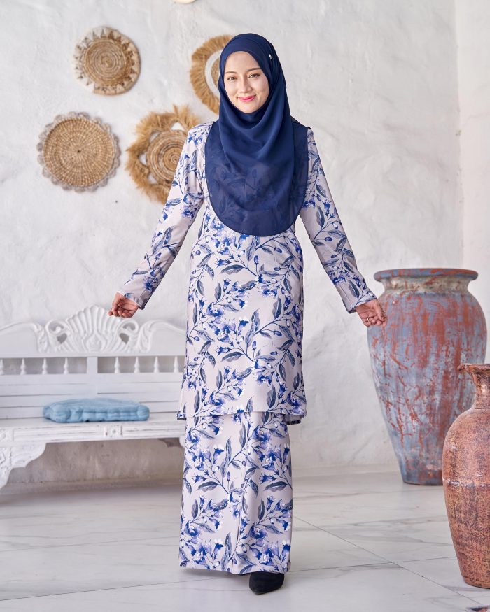 Baju Kurung Pahang Laura Printed 9.0 - Gray Bluebell