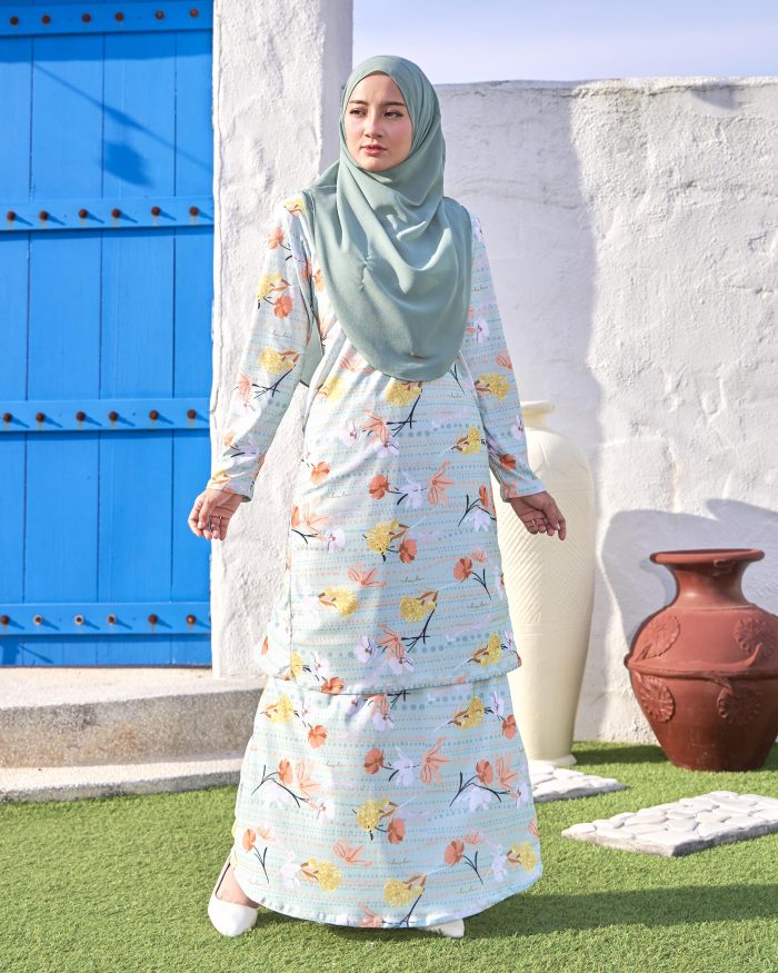 Baju Kurung Pahang Laura Printed 10.0 - Mint Fuji - Image 3