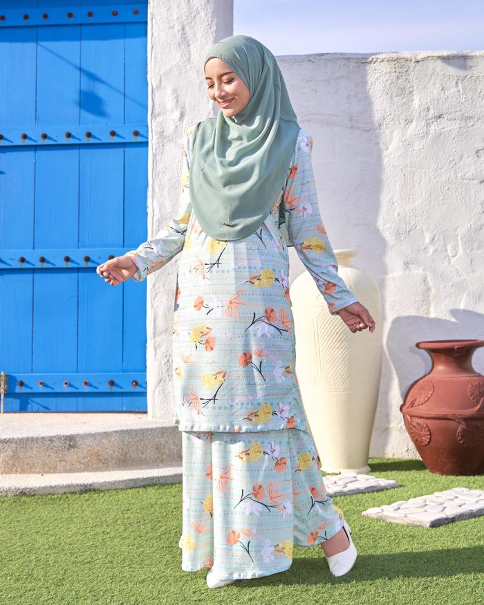 Baju Kurung Pahang Laura Printed 10.0 - Mint Fuji - Image 2