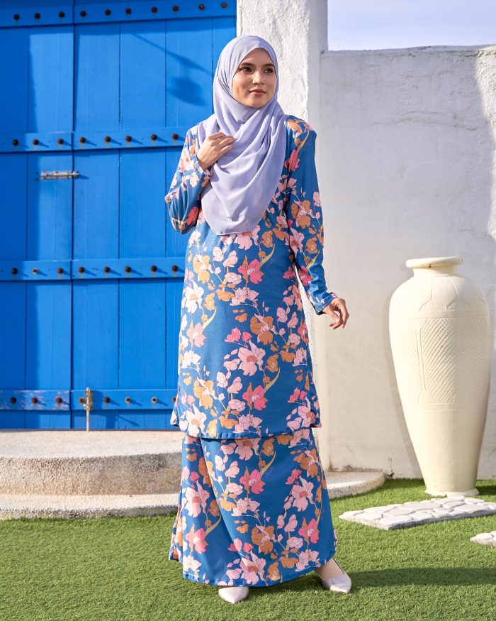 Baju Kurung Pahang Laura Printed 10.0 - Ocean Blossom - Image 2