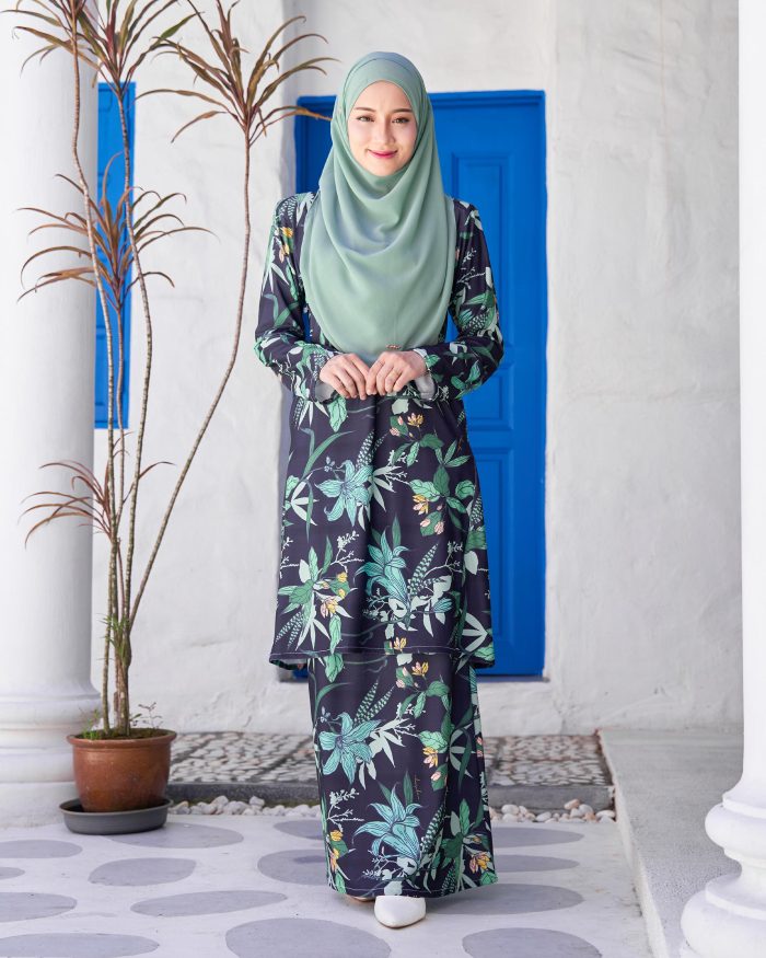 Baju Kurung Pahang Laura Printed 9.0 - Oxford Lily