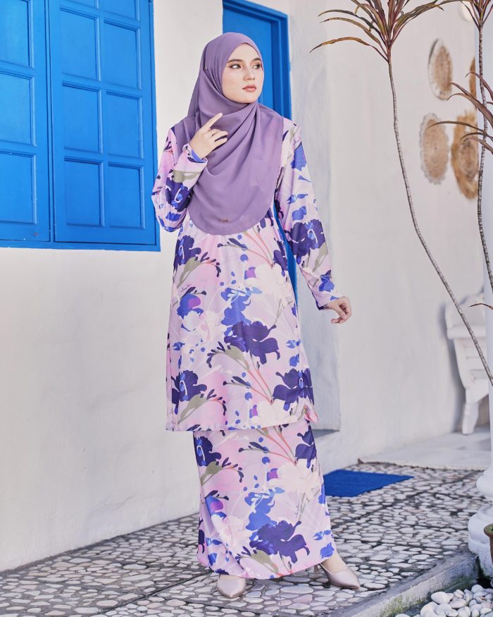 Baju Kurung Pahang Laura Printed 10.0 - Popover Violet - Image 2