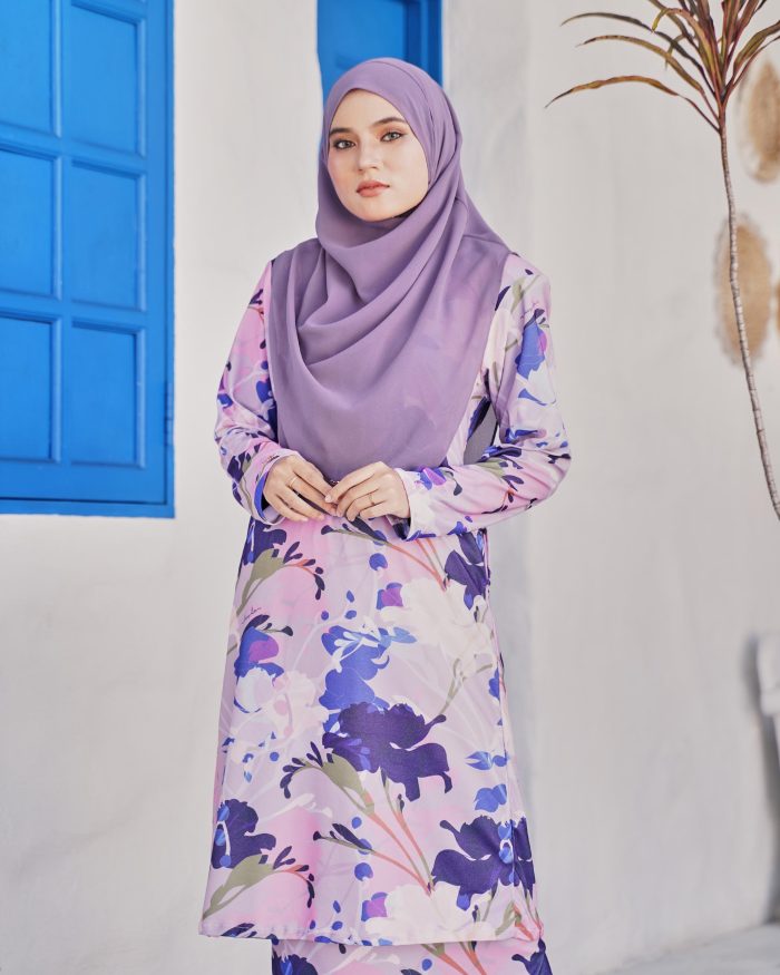 Baju Kurung Pahang Laura Printed 10.0 - Popover Violet - Image 4