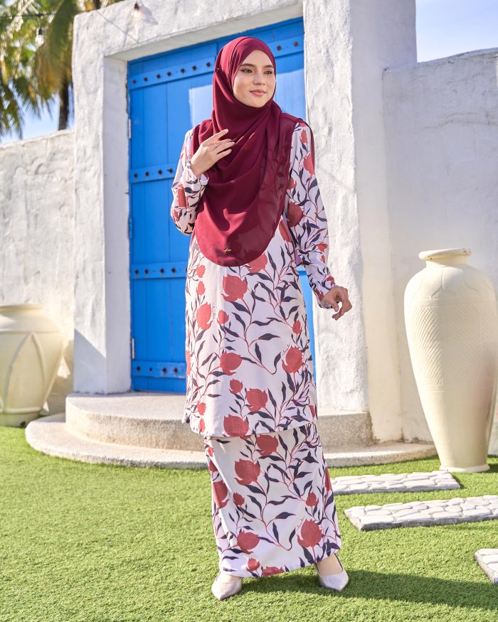Baju Kurung Pahang Laura Printed 10.0 - Red Rose