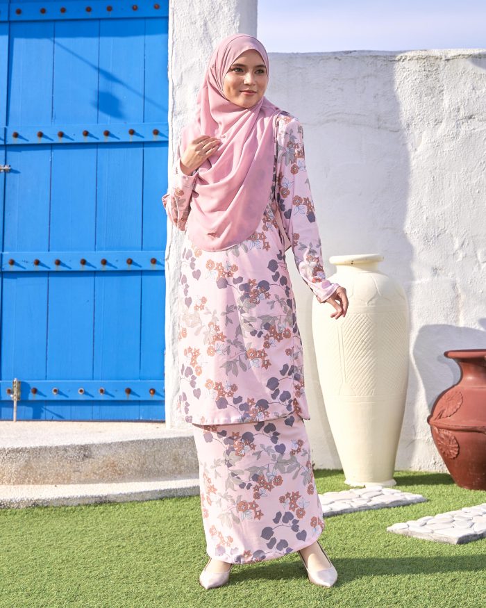 Baju Kurung Pahang Laura Printed 10.0 - Swiss Geranium