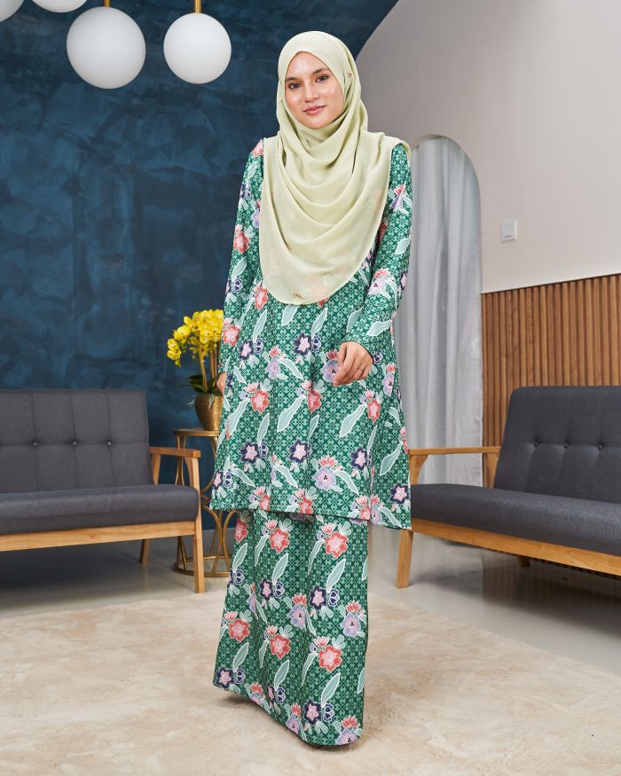 Baju Kurung Pahang Laura Printed 11.0 - Betawi Green - Image 2