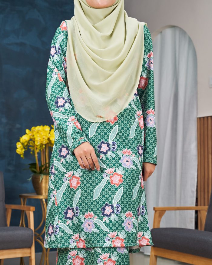 Baju Kurung Pahang Laura Printed 11.0 - Betawi Green - Image 6