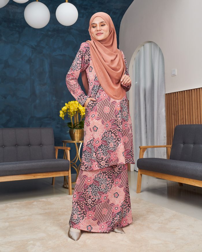 Baju Kurung Pahang Laura Printed 11.0 - Charming Pink