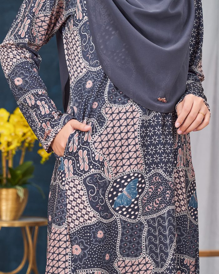 Baju Kurung Pahang Laura Printed 11.0 - Chicory Grey - Image 6