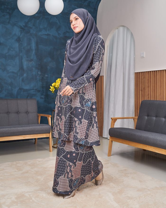 Baju Kurung Pahang Laura Printed 11.0 - Chicory Grey